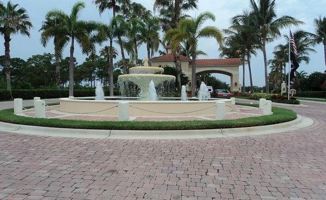362 NW Sunview Way, Port St. Lucie, FL 34986