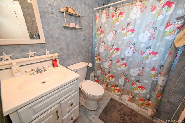 165 Cochran Place, Valley Stream, NY 11581