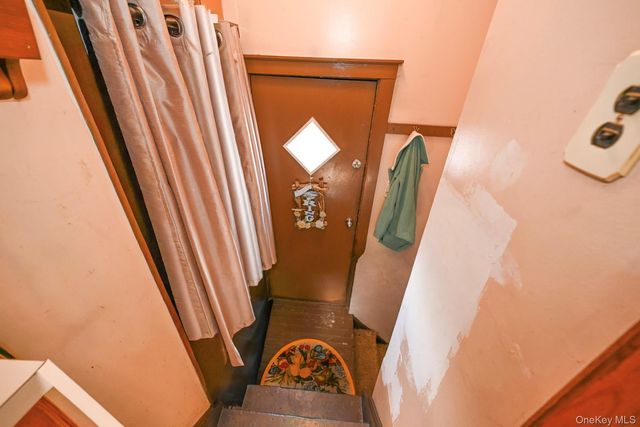 165 Cochran Place, Valley Stream, NY 11581