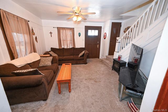 165 Cochran Place, Valley Stream, NY 11581