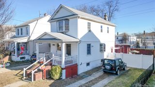 165 Cochran Place, Valley Stream, NY 11581