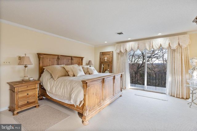 5 LOCHVIEW CT, Lutherville Timonium, MD 21093