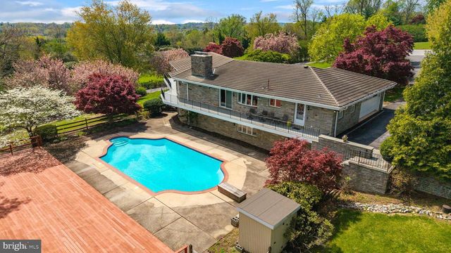 5 LOCHVIEW CT, Lutherville Timonium, MD 21093
