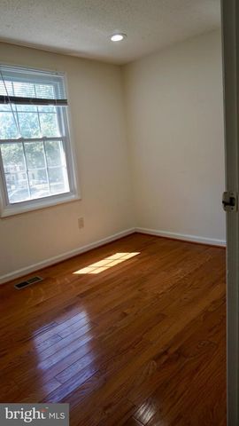 8179 CURVING CREEK CT, Springfield, VA 22153