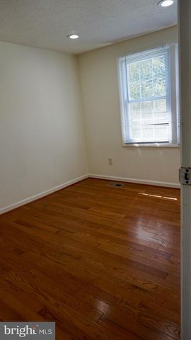 8179 CURVING CREEK CT, Springfield, VA 22153