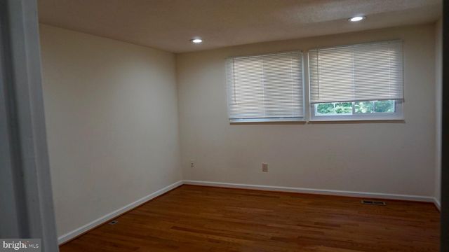 8179 CURVING CREEK CT, Springfield, VA 22153