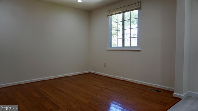 8179 CURVING CREEK CT, Springfield, VA 22153