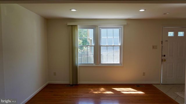 8179 CURVING CREEK CT, Springfield, VA 22153
