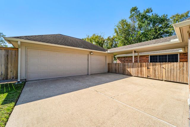 15214 Park Estates Lane, Houston, TX 77062