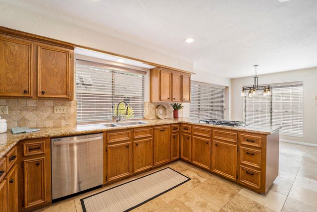 15214 Park Estates Lane, Houston, TX 77062