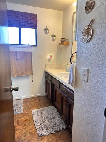 360 N Capitola Court 4, Porterville, CA 93257