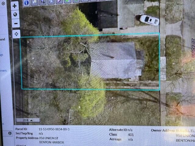 956 Union Street, Benton Harbor, MI 49022