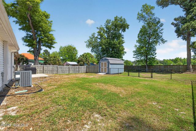119 Midland Lane, Sneads Ferry, NC 28460