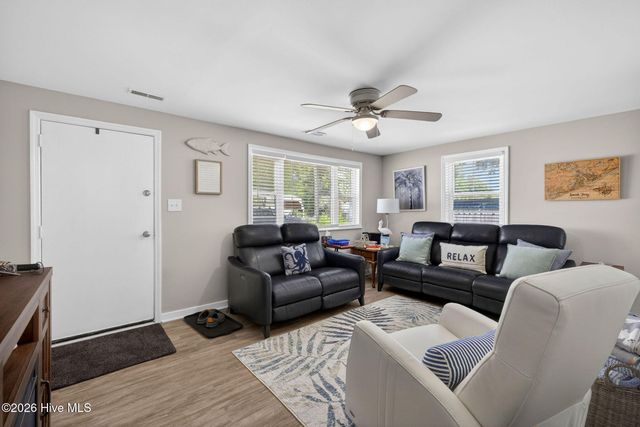 119 Midland Lane, Sneads Ferry, NC 28460