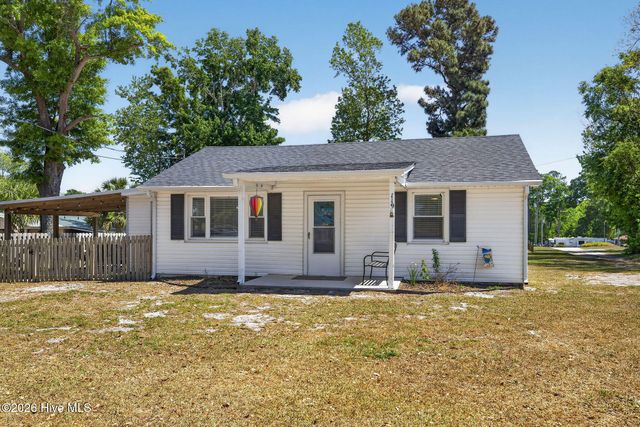 119 Midland Lane, Sneads Ferry, NC 28460