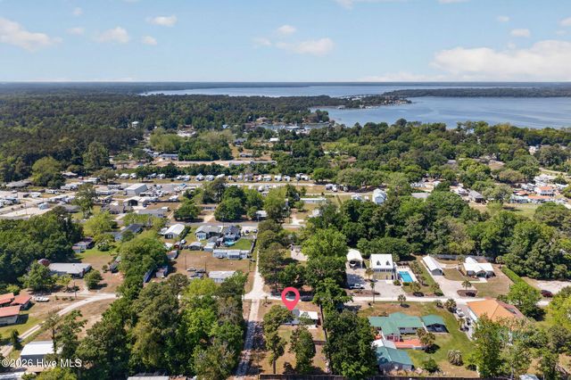 119 Midland Lane, Sneads Ferry, NC 28460