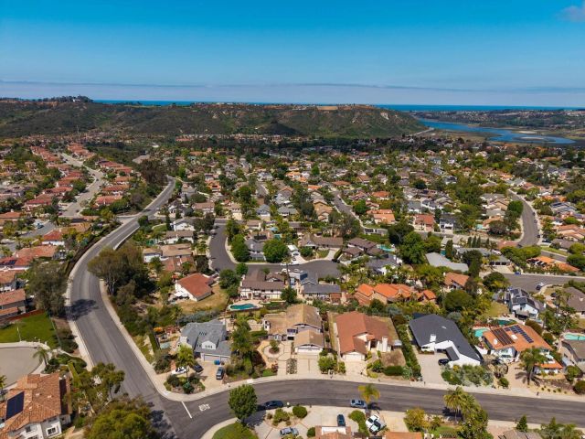 7781 Rocio, Carlsbad, CA 92009