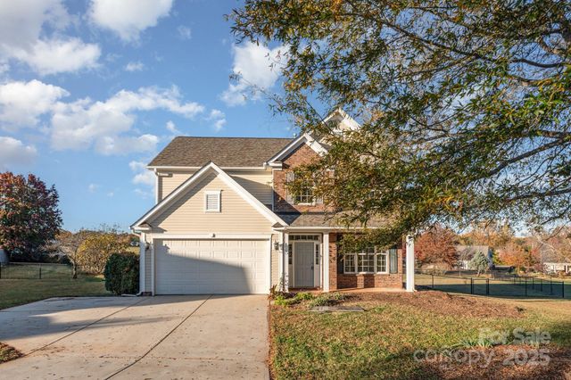 1457 Jc Raulston Court, Hickory, NC 28602
