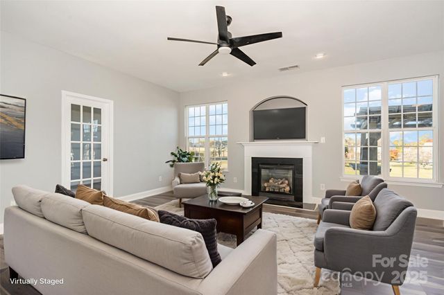 1457 Jc Raulston Court, Hickory, NC 28602