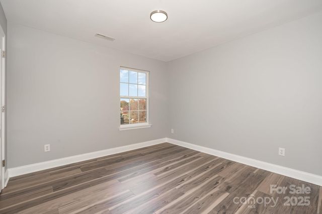 1457 Jc Raulston Court, Hickory, NC 28602