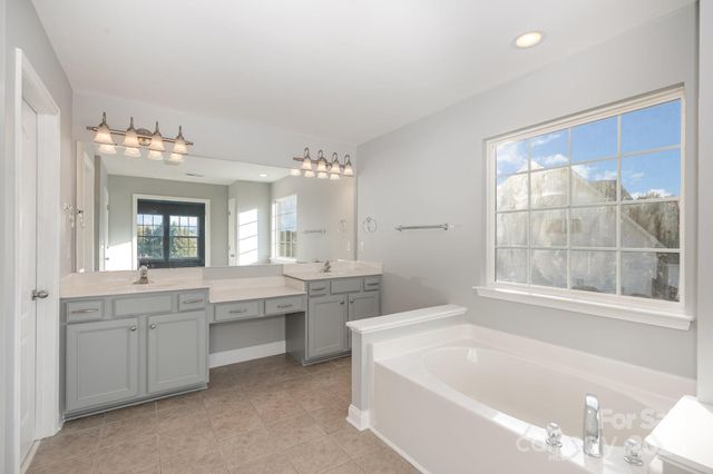 1457 Jc Raulston Court, Hickory, NC 28602