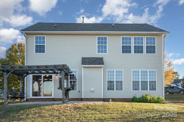 1457 Jc Raulston Court, Hickory, NC 28602
