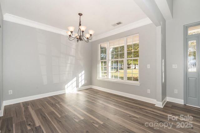 1457 Jc Raulston Court, Hickory, NC 28602