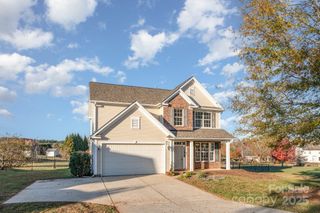 1457 Jc Raulston Court, Hickory, NC 28602