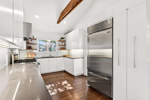 7045 Clayton Avenue, Dallas, TX 75214