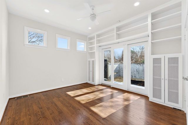 7045 Clayton Avenue, Dallas, TX 75214