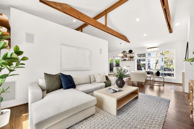 7045 Clayton Avenue, Dallas, TX 75214