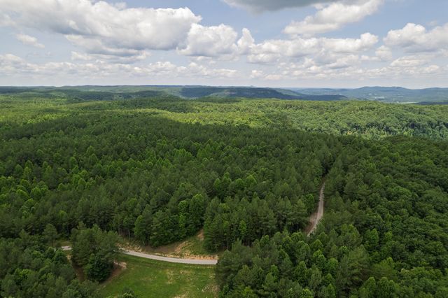 1313 Flat Rock Rd, Jamestown, TN 38556