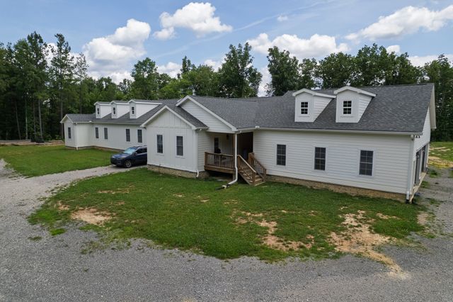 1313 Flat Rock Rd, Jamestown, TN 38556