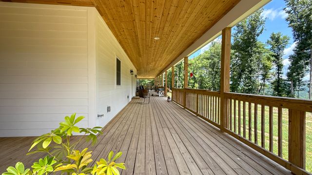 1313 Flat Rock Rd, Jamestown, TN 38556
