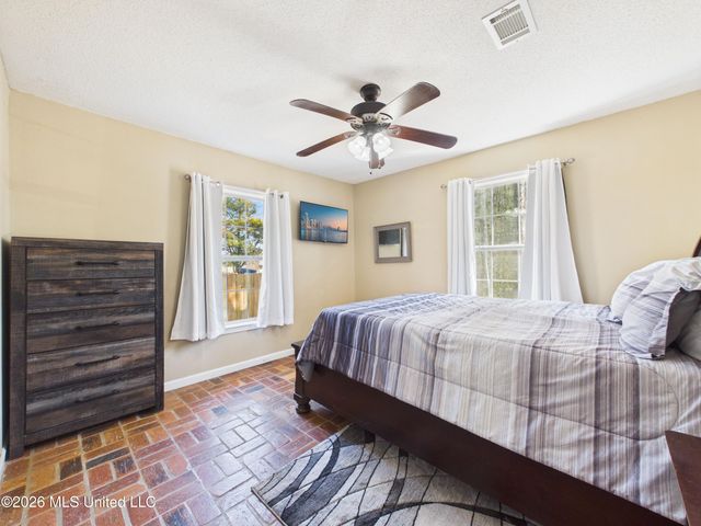 1909 Polk Avenue, Pascagoula, MS 39567