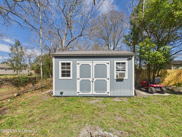 1909 Polk Avenue, Pascagoula, MS 39567