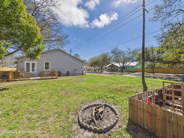 1909 Polk Avenue, Pascagoula, MS 39567