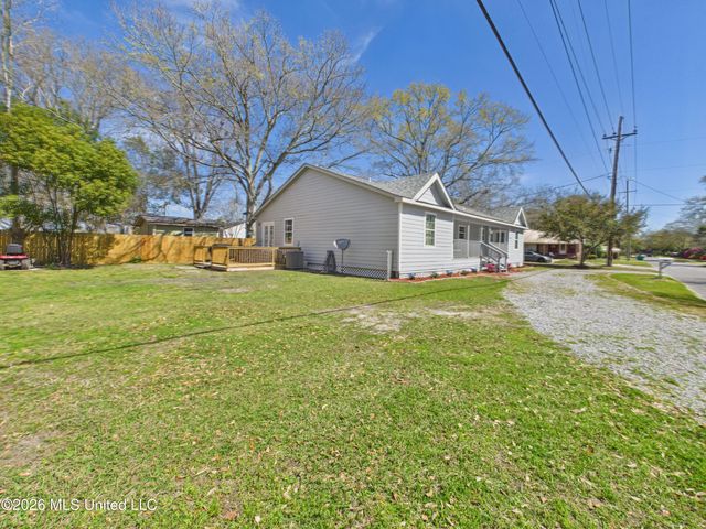 1909 Polk Avenue, Pascagoula, MS 39567