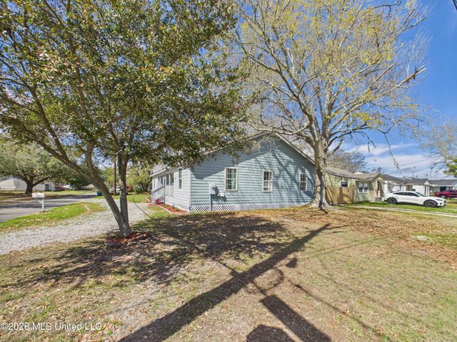 1909 Polk Avenue, Pascagoula, MS 39567