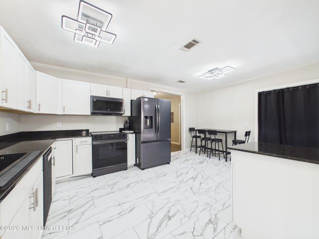 1909 Polk Avenue, Pascagoula, MS 39567