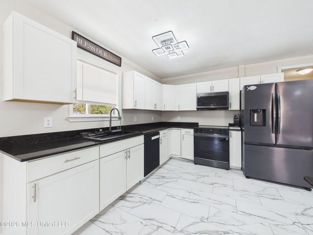 1909 Polk Avenue, Pascagoula, MS 39567