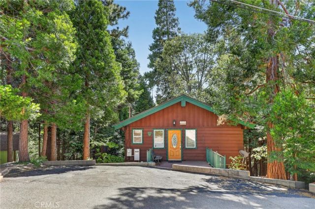 1147 Jungfrau Drive, Crestline, CA 92325