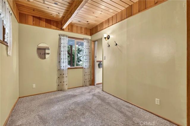 1147 Jungfrau Drive, Crestline, CA 92325