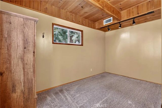 1147 Jungfrau Drive, Crestline, CA 92325
