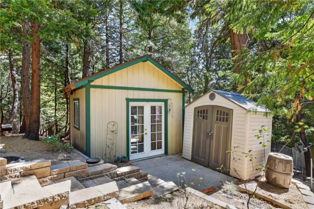 1147 Jungfrau Drive, Crestline, CA 92325