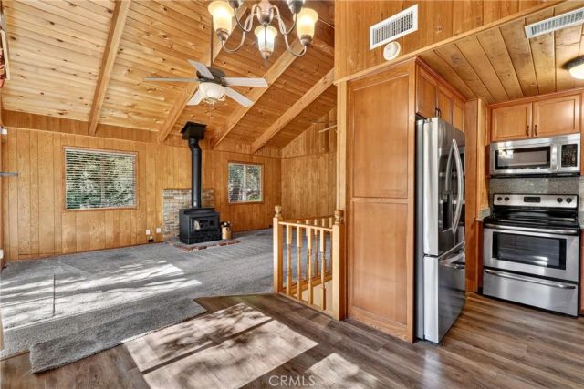 1147 Jungfrau Drive, Crestline, CA 92325