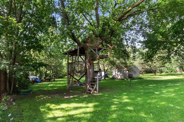 419 MAPLE LANE, Neenah, WI 54956