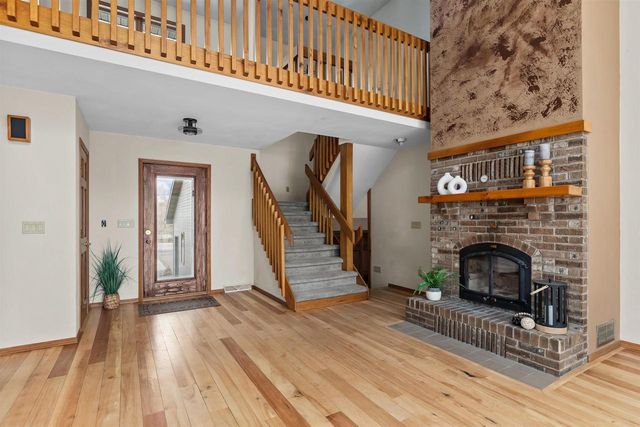 419 MAPLE LANE, Neenah, WI 54956