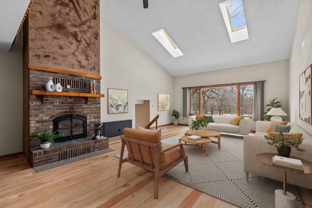 419 MAPLE LANE, Neenah, WI 54956