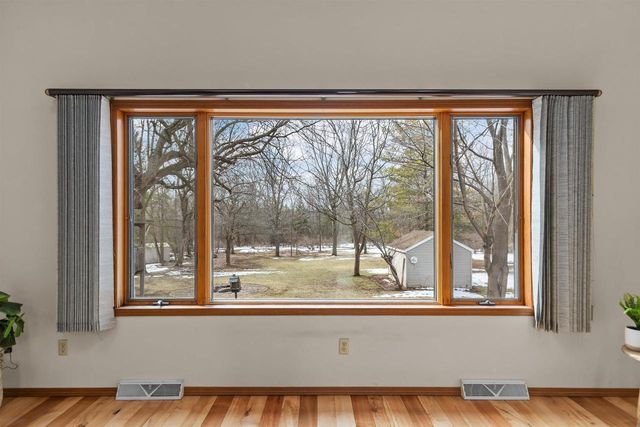 419 MAPLE LANE, Neenah, WI 54956